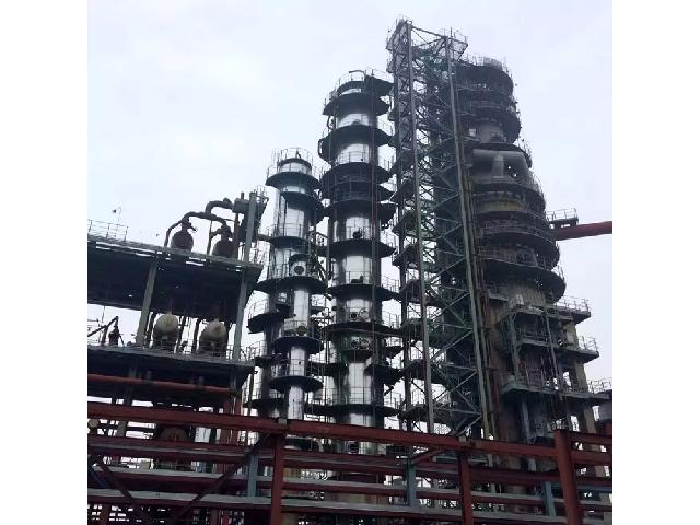 江北盤錦北方瀝青燃料有限公司—塔器安裝現(xiàn)場